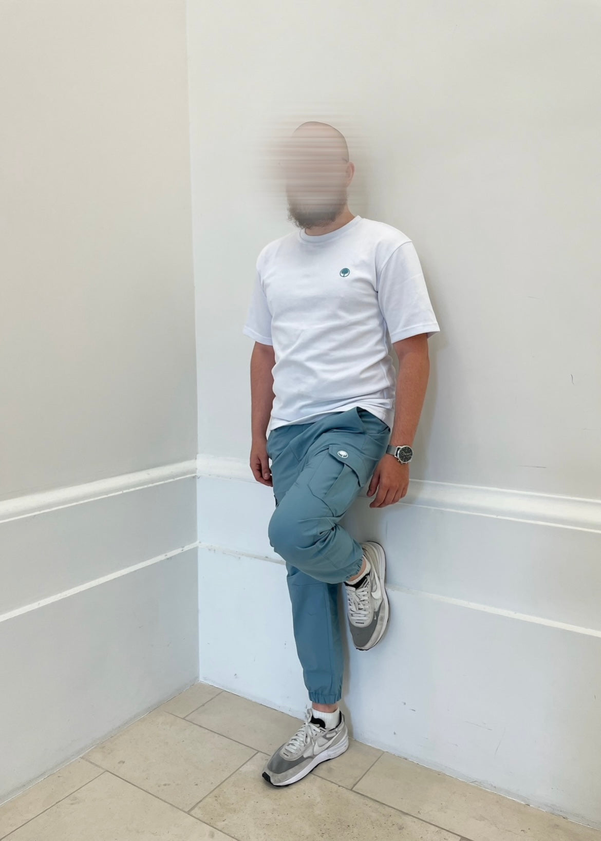 Ensemble cargo t-shirt blanc